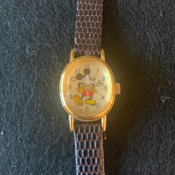 lorus quartz Accessories - Vintage Lorus Quartz Mickey Mouse watch V811-5070